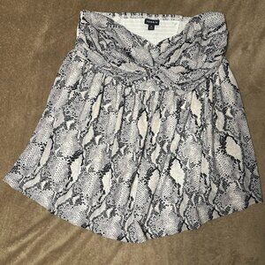 T105 - Torrid Black White Snake Skin Babydoll Tube Top Size 0 12